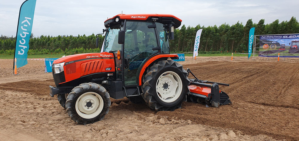 KUBOTA Agri Robo Tractor รุ่น SL60A 