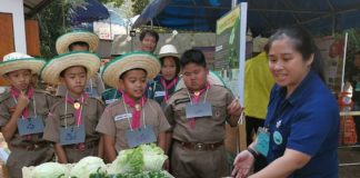 เกษตรกรให้ความสนใจเข้าร่วมงานวันถ่ายทอดเทคโนโลยีชุมชนต้นแบบ จ.น่าน