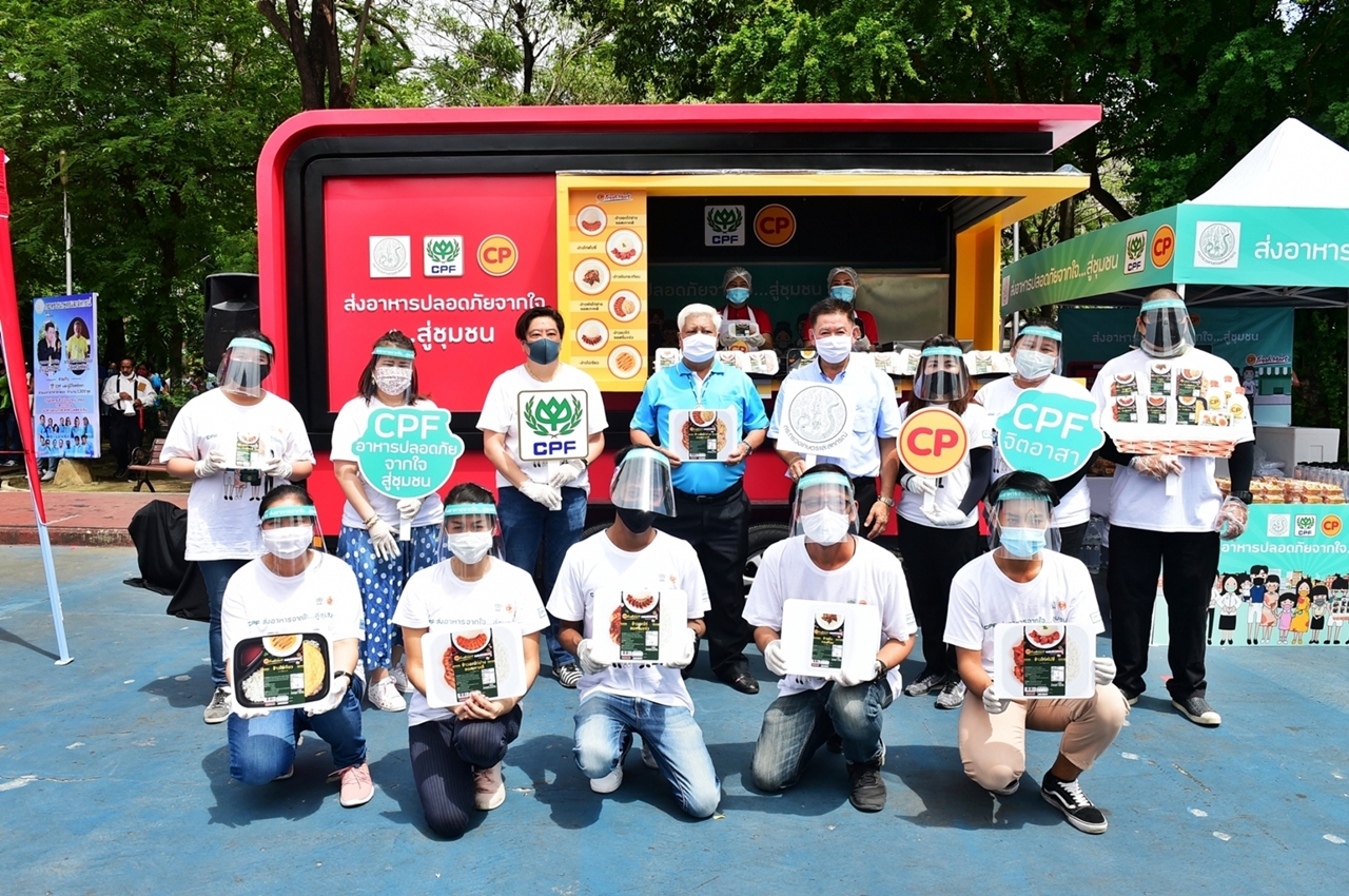 CPF Food Truck ส่งอาหารปลอดภัย มาถึงชุมชนแฟลต 8 ชั้น เขตห้วยขวางแล้ว