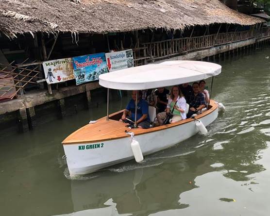 สุดยอด! นักวิจัย ม. เกษตร ศรีราชา ผลิต ‘เรือไฟฟ้า KU GREEN 2’ รูปแบบทันสมัย ให้บริการนักท่องเที่ยวตลาดน้ำคลองลัดมะยม