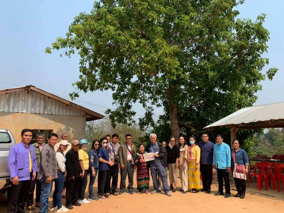 อธิบดี พช. สานฝันสมาชิกกองทุนพัฒนาบทบาทสตรี สร้างสนามเด็กเล่นสร้างปัญญาแก่เด็กชาวเขาเผ่าลาหู่ในอำเภอแม่ฟ้าหลวง จังหวัดเชียงราย