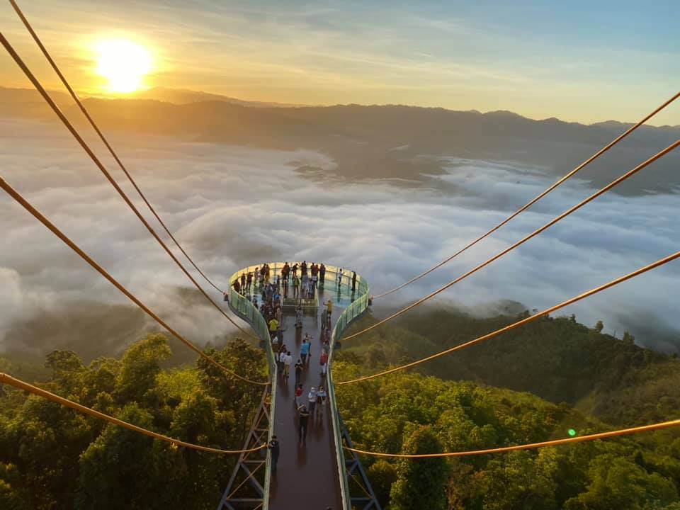 Skywalk ทะเลหมอกอัยเยอร์เวง (ภาพจากเฟสบุ๊คเฉลียว คงตุก)