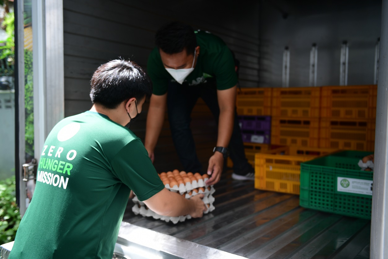 ซีพีเอฟ จับมือ SOS - GEPP ส่งอาหารปลอดภัย 12,000 มื้อช่วยเหลือกลุ่มเปราะบาง และร่วมดูแลสิ่งแวดล้อม