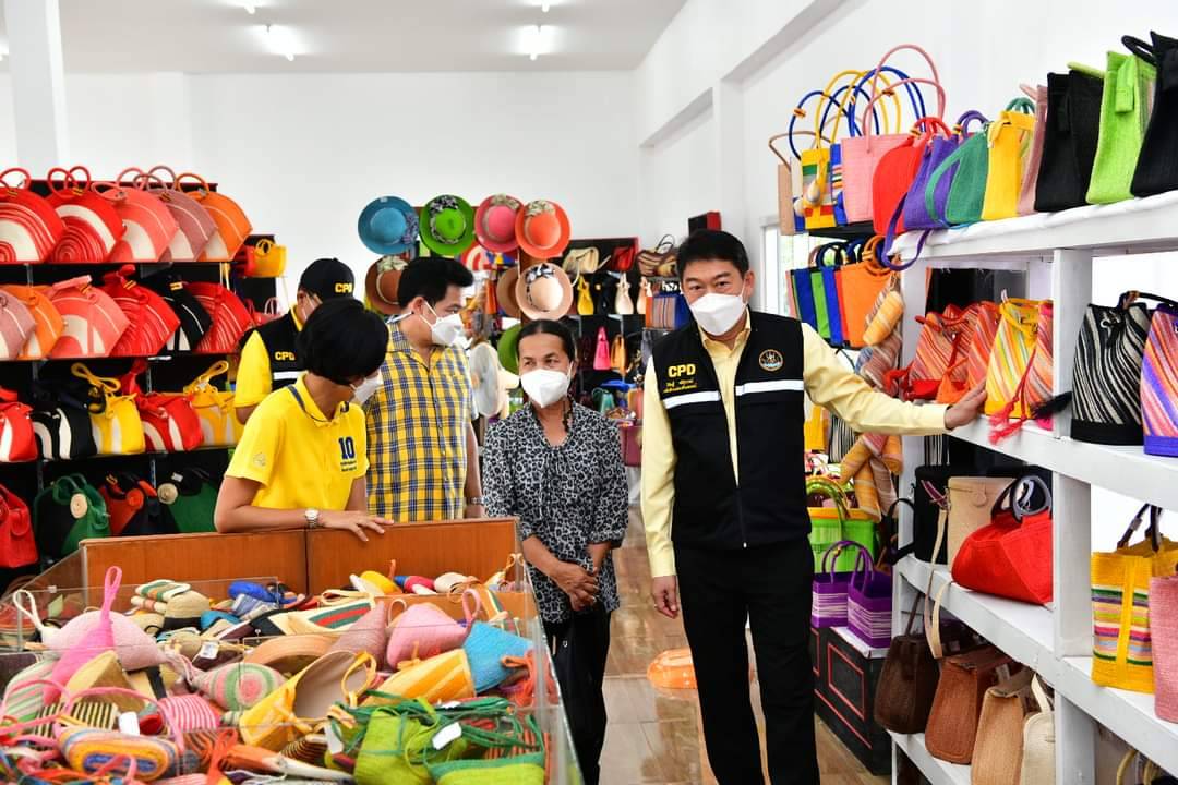 กรมส่งเสริมสหกรณ์ สนองพระราชดำริ สืบสาน รักษา ต่อยอด โครงการตามพระราชประสงค์หุบกะพง วันนี้ชาวบ้านใช้หลักสหกรณ์สร้างความกินดีอยู่ดี มีอาชีพและรายได้ที่มั่นคง