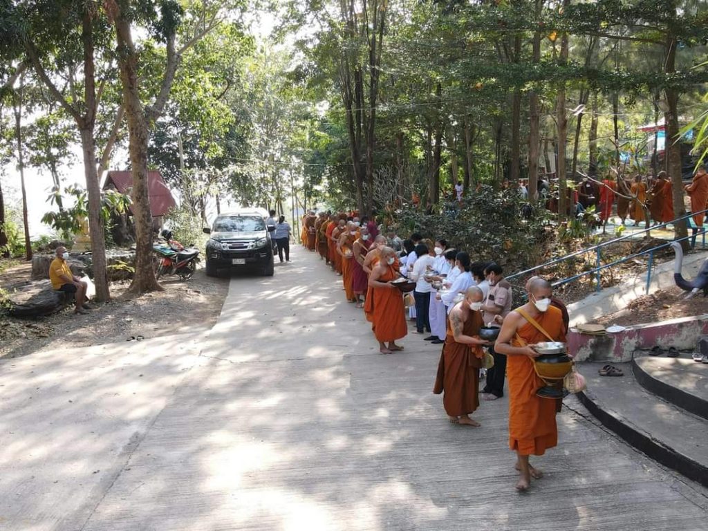 ร่วมกันทำบุญก่อสร้างพระอุโบสถ..วัดป่าเขาน้อย ให้เสร็จสมบูรณ์ไปด้วยกัน