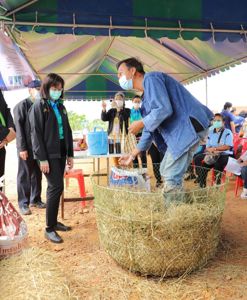 นางอัญชลี สุวจิตตานนท์ 