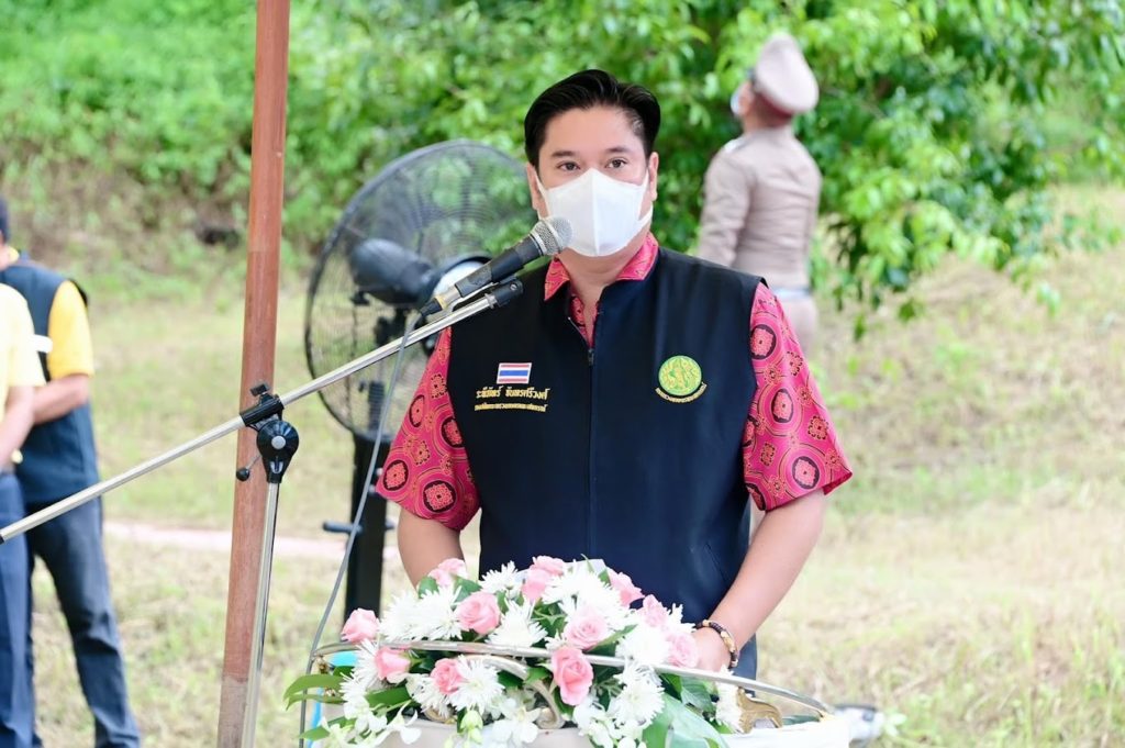 กรมวิชาการเกษตรขานรับนโยบายมนัญญาเร่งวิจัยทดสอบสารและเทคโนโลยีปราบโรคใบร่วงยางพารากรมวิชาการเกษตรขานรับนโยบายมนัญญาเร่งวิจัยทดสอบสารและเทคโนโลยีปราบโรคใบร่วงยางพารา