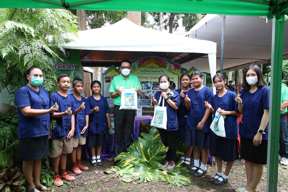 ธ.ก.ส. เปิดตัวแอปฯ Tree Bank สร้างฐานข้อมูลต้นไม้ พร้อมเพิ่มมูลค่าสู่หลักทรัพย์ค้ำประกันและรายได้จากคาร์บอนเครดิต