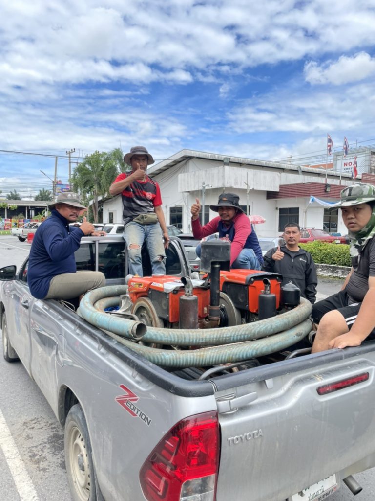 “สยามคูโบต้า” รุดช่วยผู้ประสบภัยน้ำท่วม “จังหวัดปทุมธานี” ลุยส่งเครื่องยนต์ดีเซลสูบน้ำบรรเทาความเดือดร้อนในพื้นที่อำเภอคลองหลวง