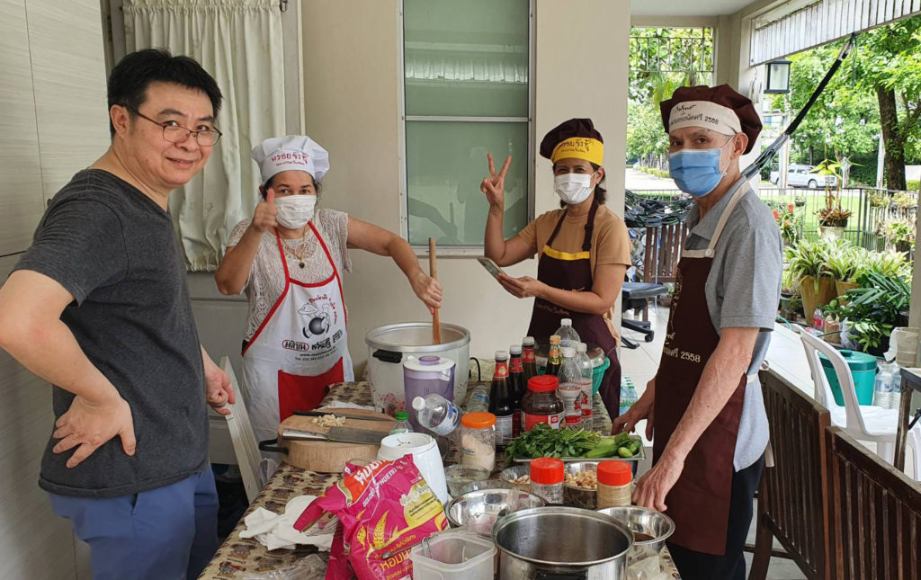 เรียนทำข้าวมันไก่ฮ่องเต้ น้ำจิ้มสูตรมหัศจรรย์ มั่นใจเรียนจบเปิดร้านได้