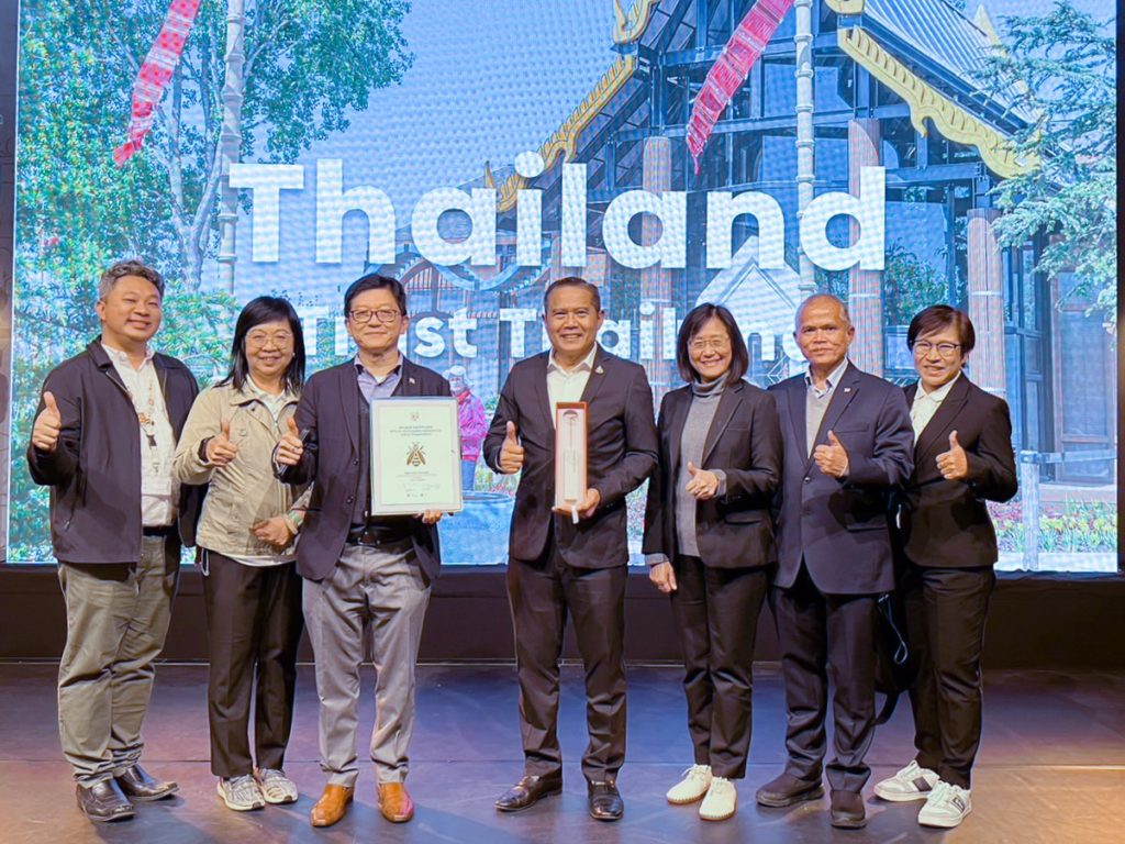 เกษตรฯ ขึ้นรับรางวัล BRONZE AWARD จากการนำเสนอพืชสวนไทยผ่าน Thailand Pavilion ในงาน EXPO 2022 Floriade Almere