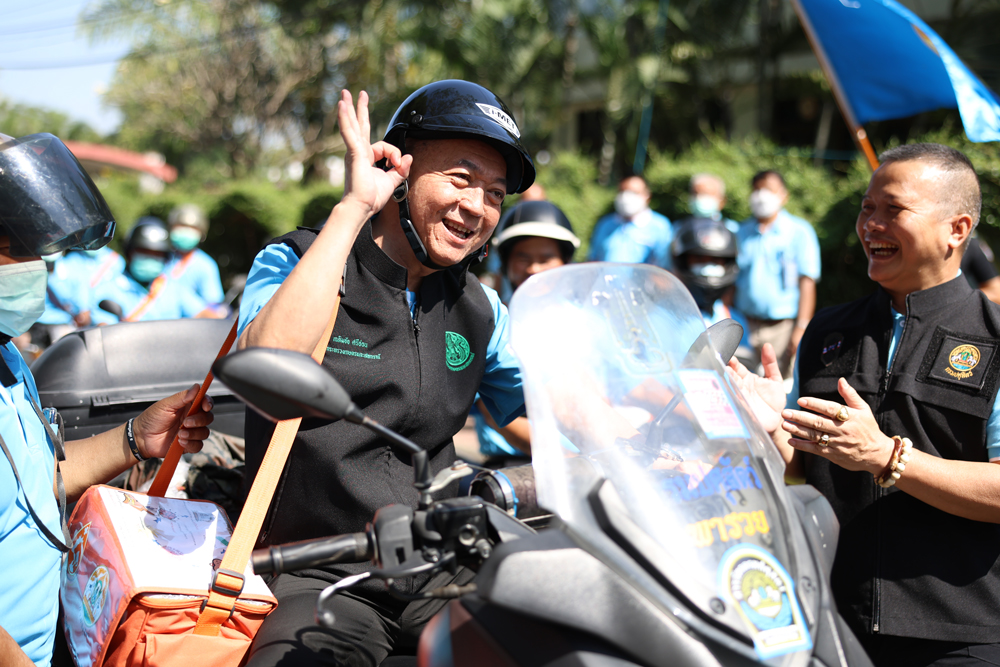 “เฉลิมชัย” ส่งสุขปีใหม่ 2566 แด่คนรักหมาแมวทั่วประเทศ มอบกรมปศุสัตว์ Kick Off ทำหมัน-ฉีดวัคซีนฟรี 21 ธ.ค.นี้ 