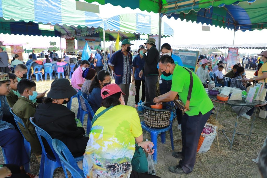 กรมส่งเสริมการเกษตร เดินหน้ารณรงค์หยุดเผาในพื้นที่การเกษตร เสริมสร้างความรู้เกษตรกร จ.เพชรบุรี