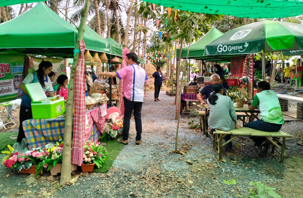 “ตลาดบ้านดอน” ตลาดวิถีชุมชนแห่งใหม่ จ.สุพรรณบุรี เปิดเสาร์-อาทิตย์ ของกินของขายเพียบ !!