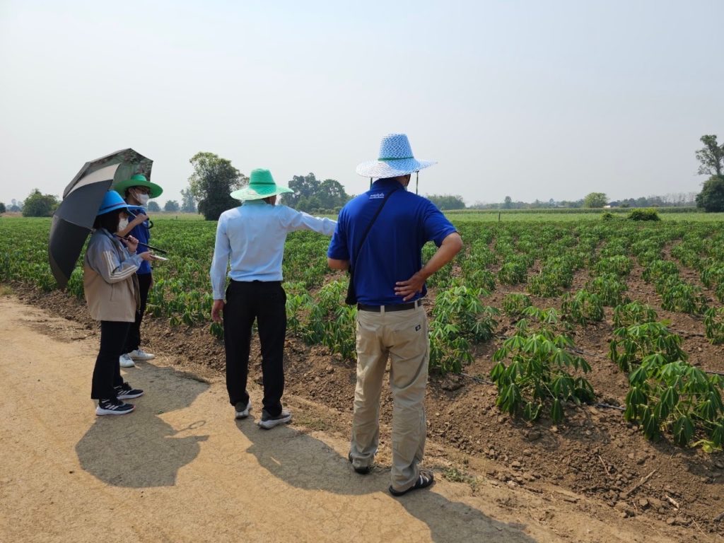 สศก. ลงพื้นที่กำแพงเพชร ดูงาน อายิโนะโมะโต๊ะ ศึกษาแนวทางใช้นวัตกรรม จัดการวัสดุเหลือใช้ทางการเกษตรให้ประโยชน์สูงสุดตาม BCG Model