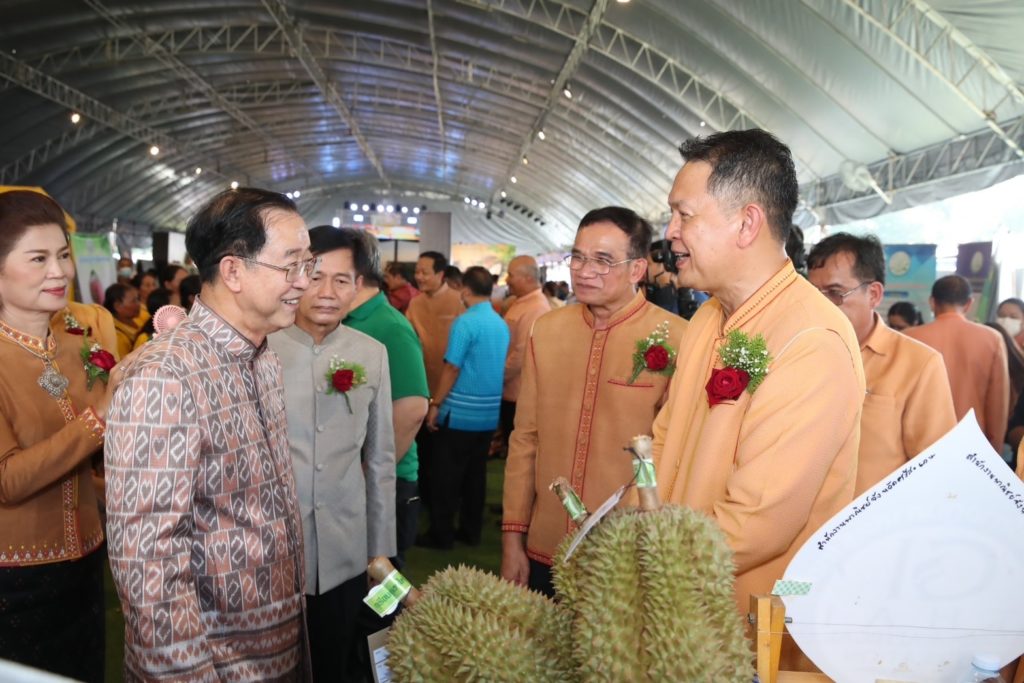 รมว.คลัง เปิดงานเทศกาลทุเรียนภูเขาไฟศรีสะเกษ ประจำปี 2566