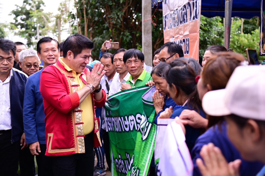 “ธรรมนัส” ลุยโคลนภาคเหนือ รับฟังปัญหาเกษตร รับปากเร่งแก้ปัญหาให้ทันท่วงที 