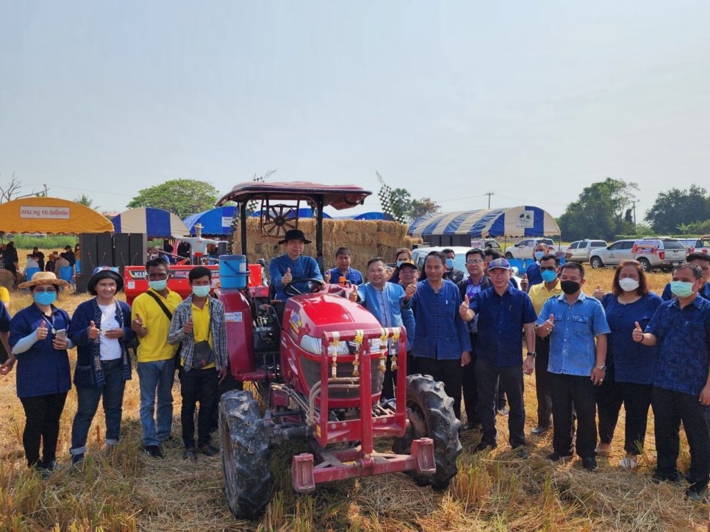 กรมส่งเสริมการเกษตร เผยผลสำเร็จ “ทุ่งบางระกำโมเดล” จังหวัดพิษณุโลก เพิ่มมูลค่าฟางข้าว สร้างรายได้ ป้องกันและแก้ไขปัญหาการเผาในพื้นที่เกษตรอย่างเป็นรูปธรรม