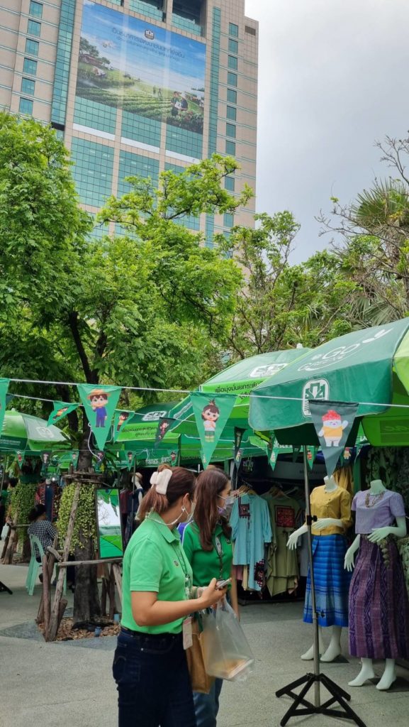 ธ.ก.ส. ชวนหนีร้อนมาชม ชิม ช้อป ในงาน BAAC Farmers Market