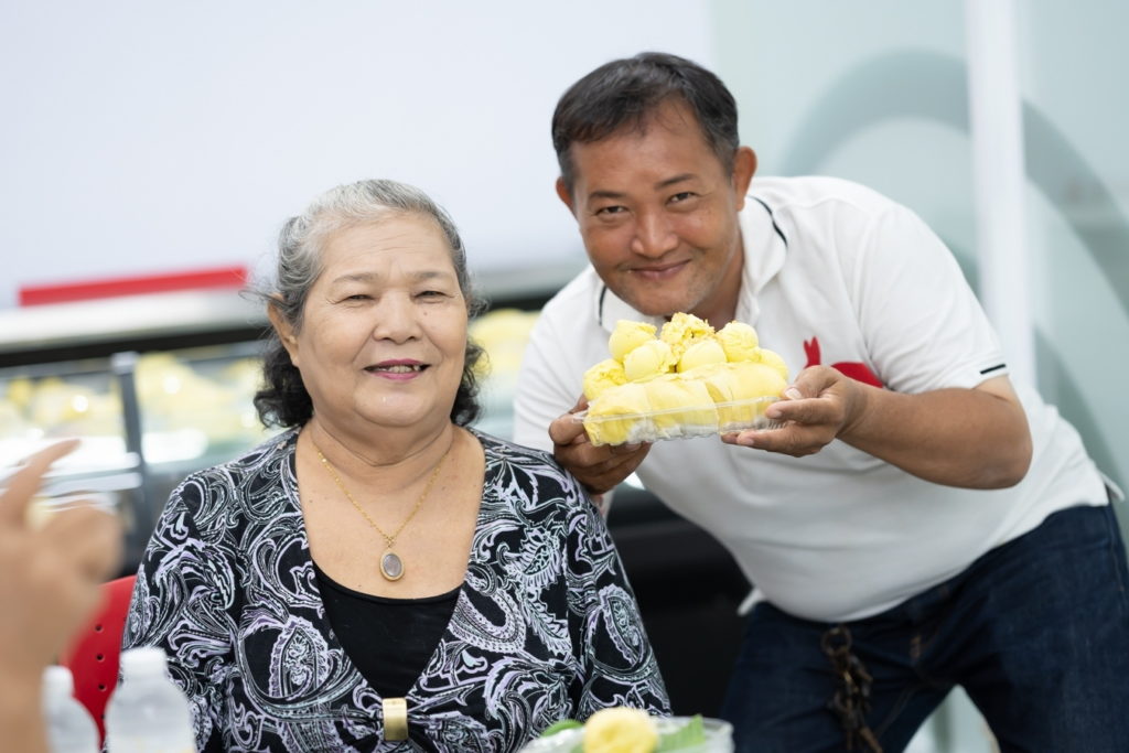 โก โฮลเซลล์ ชิมลางจัด “บุฟเฟ่ต์ทุเรียน” ดีเกินคาด สนับสนุนการกระจายผลไม้ฤดูกาล เติมรอยยิ้มชาวสวน โดนใจแฟนพันธุ์แท้