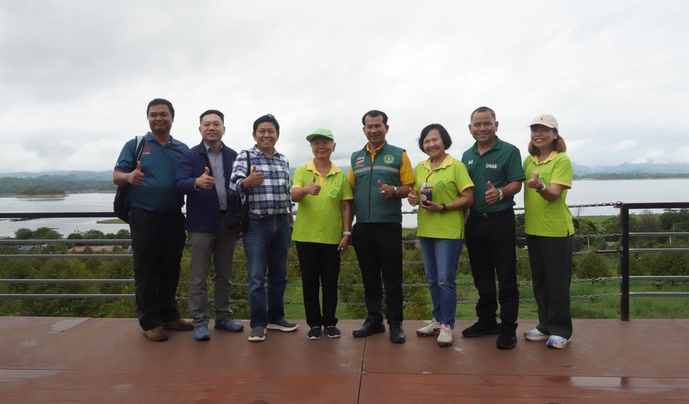 ที่สวนทุเรียน Green and Groom Farm 