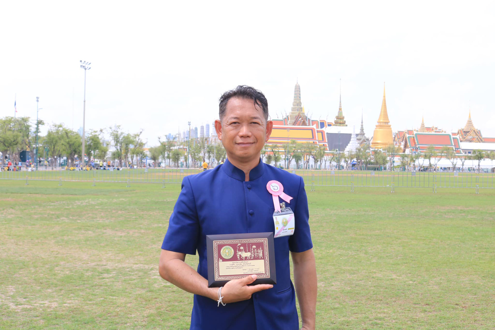 “สุริยา ห่วงถวิล” เกษตรกรดีเด่นแห่งชาติ สาขาอาชีพทำไร่ ผู้นำกลุ่มแปลงใหญ่ข้าวโพดเลี้ยงสัตว์มาตรฐาน GAP ด้วยนวัตกรรมเกษตร