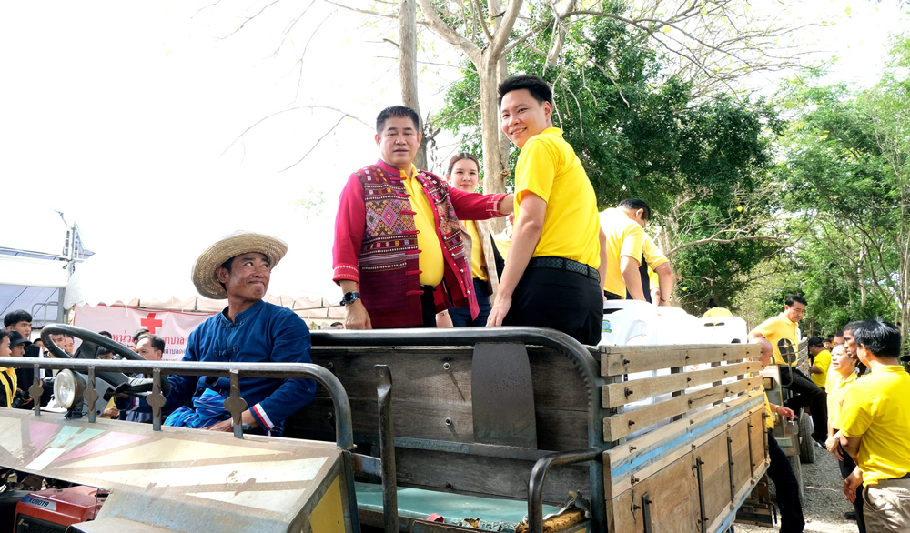 “ธรรมนัส" เปิดงานถ่ายทอดเทคโนโลยีการผลิตเมล็ดพันธุ์ข้าวของศูนย์ข้าวชุมชน เฉลิมพระเกียรติ 72 พรรษา