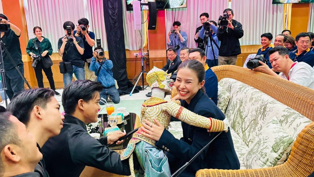 “5 ทศวรรษส.ป.ก” สุดยิ่งใหญ่ ขนทัพสินค้าเกษตรกรเขตปฏิรูปกว่า 100 ร้านค้าให้คนเมือง ชม ชิม ช้อปจุใจ