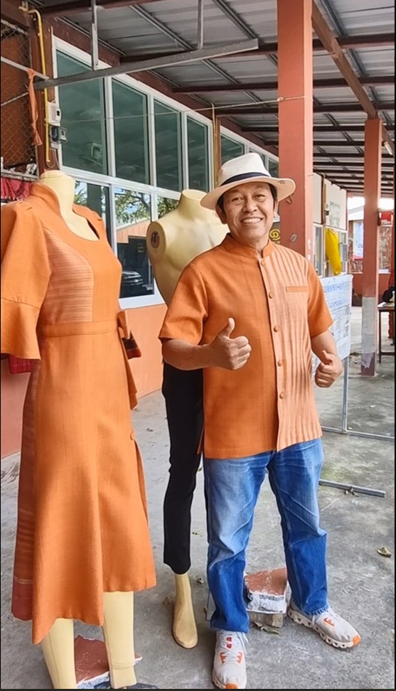 ลุงพร ภาคภูมิใจเป็นที่สุดที่ได้ใส่เสื้อฝีมือคุณทองใส กรรไกรทอง
