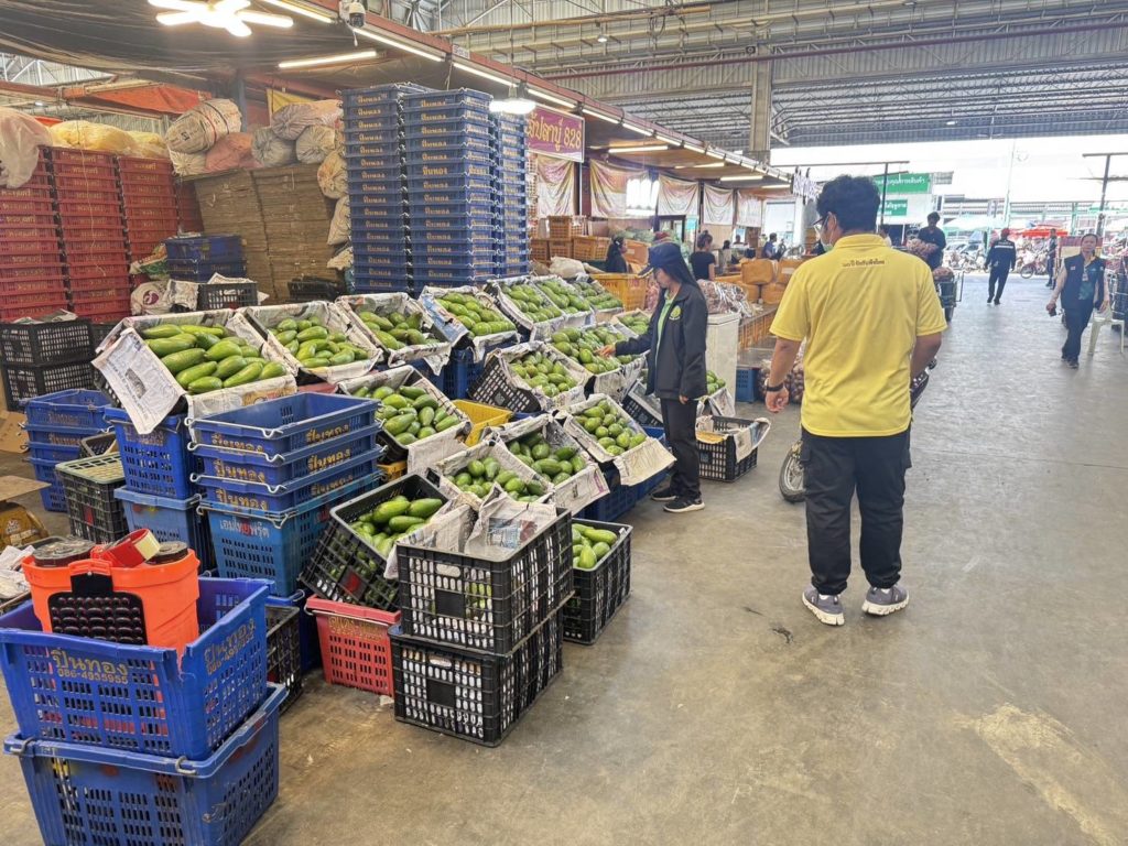 ฉก.พญานาคราช จับอโวคาโดเถื่อนในตลาดค้าส่งสินค้าเกษตรย่านปทุมธานี จำนวน 11 ตัน มูลค่ารวม 1.2 ล้านบาท