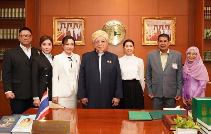 สหฟาร์มโชว์ศักยภาพผู้นำด้านอาหารฮาลาลไทย ร่วมงานเมาลิดกลางฯ พร้อมคว้ารางวัล Prime Minister’s Export Award 2024 สาขา Best Halal