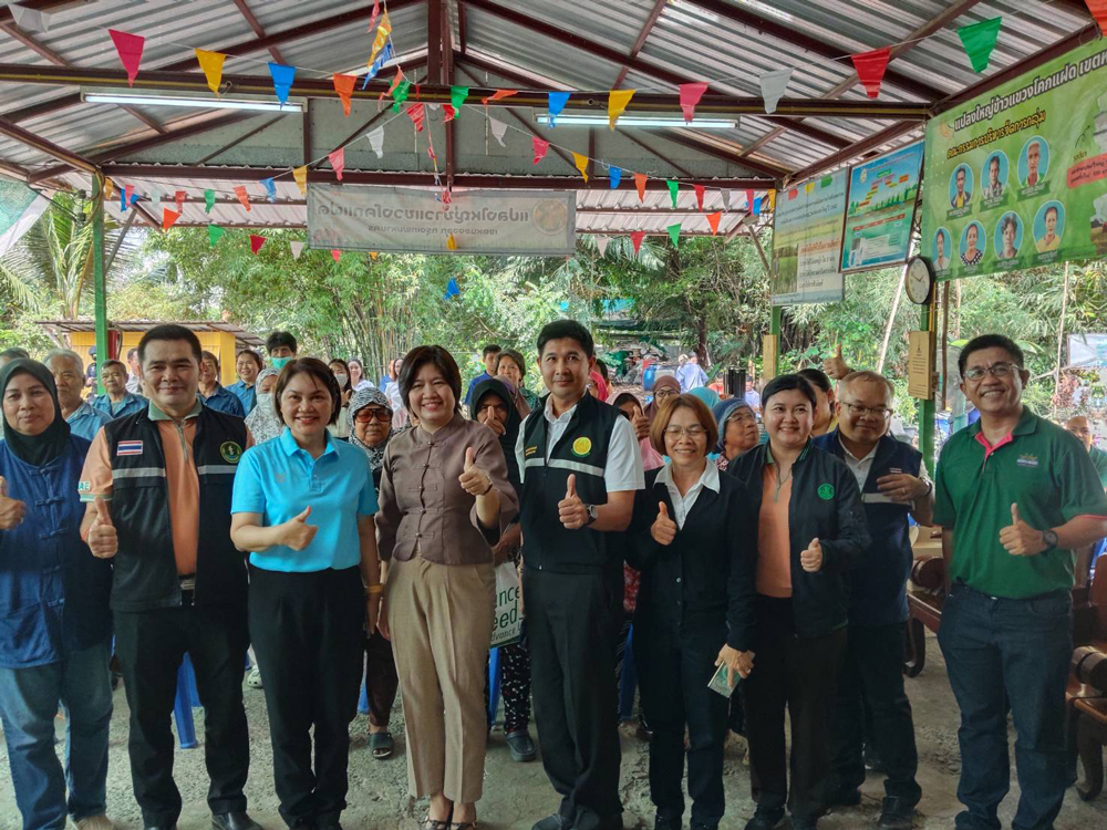 สำนักพัฒนาสังคมกรุงเทพมหานคร จับมือเมล็ดพันธุ์ตราตะวันต้นกล้า เดินหน้าส่งเสริมเกษตรกรหนองจอกปลูกพืชน้ำน้อยหลังนา สร้างรายได้ยั่งยืน และลดปัญหาฝุ่น PM2.5