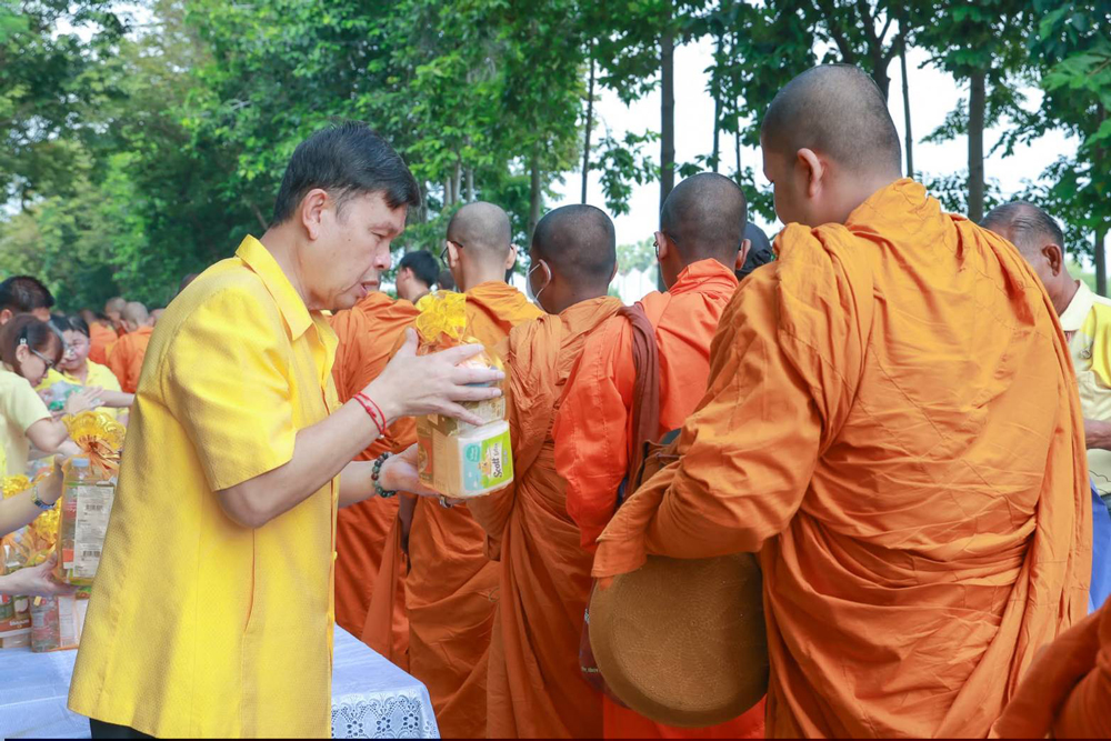 ประชาชนแห่ร่วมงานน้อมรำลึกในหลวง ร.9เนื่องในวันนวมินทรมหาราช 13 ตุลาคม 2568 ที่พิพิธภัณฑ์เกษตรอย่างเนืองแน่น
