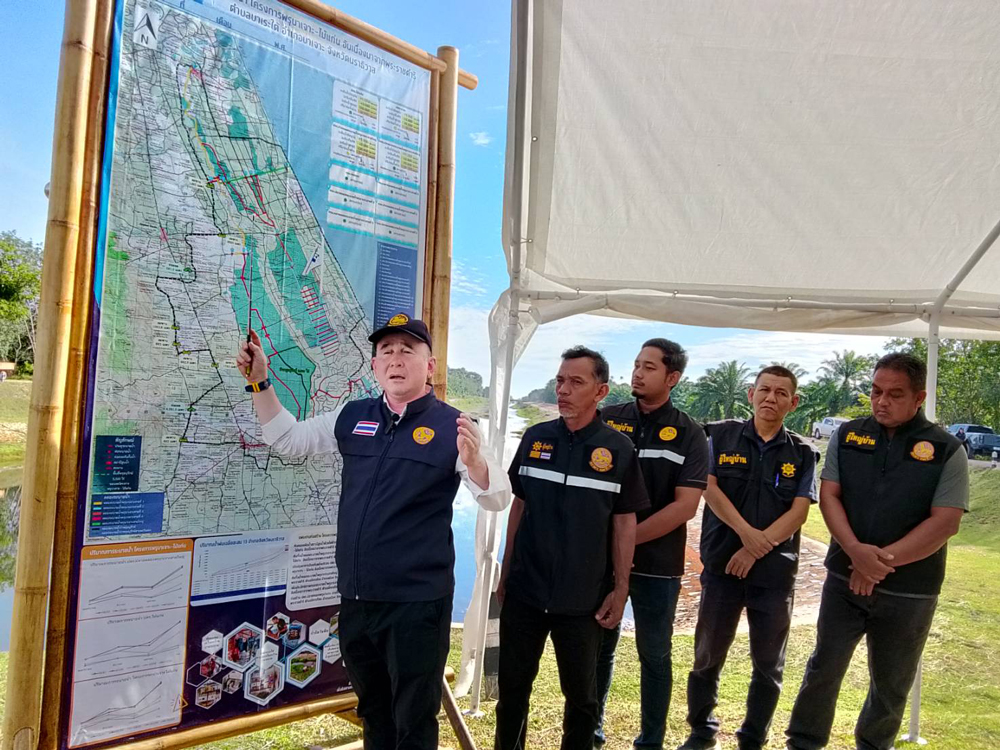 กรมชลประทาน นำสื่อฯลงพื้นที่แก้ไขปัญหาภัยแล้งและอุทกภัยแม่น้ำสายบุรี 3 จังหวัดชายแดนใต้