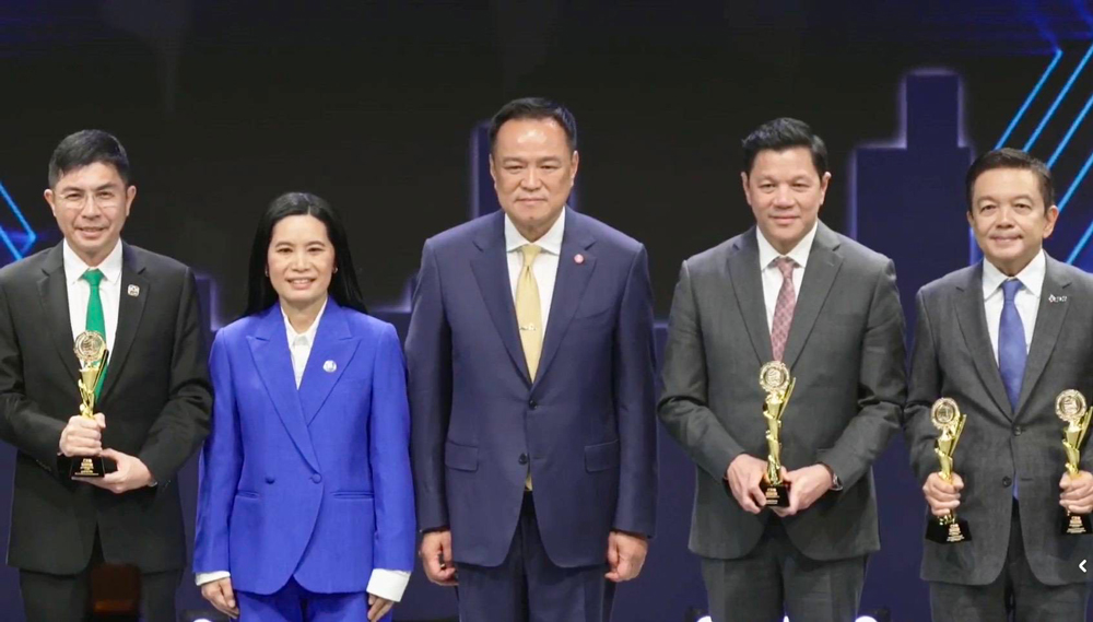 ธ.ก.ส. คว้ารางวัลสุดยอดซีอีโอรัฐวิสาหกิจแห่งปี “CEO ECONMASS AWARDS 2025”