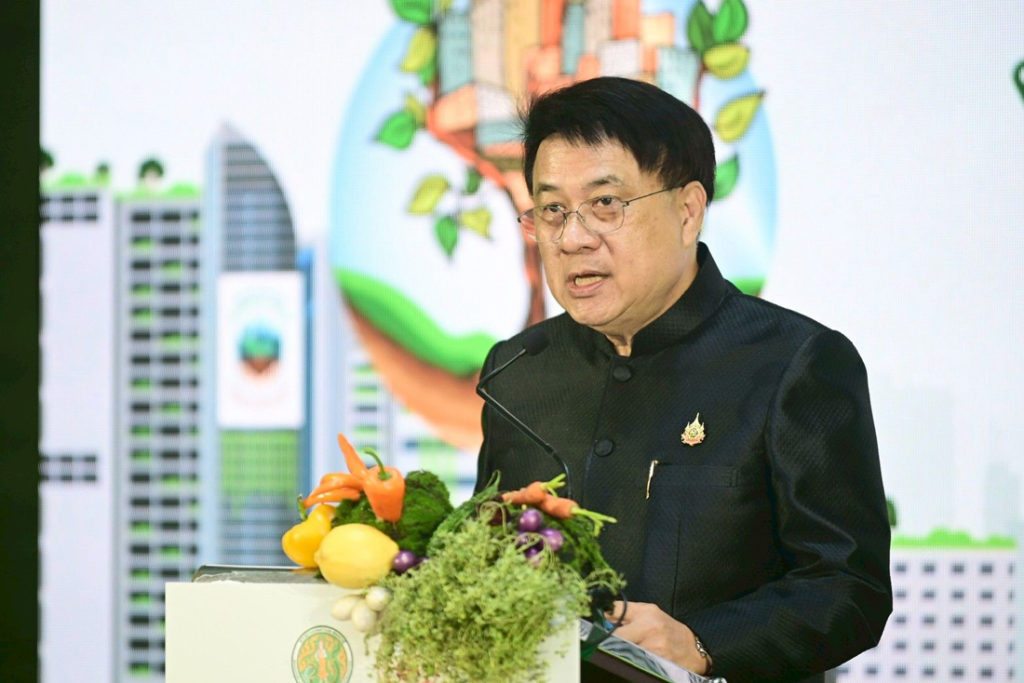 นายนเรศ ธำรงค์ทิพยคุณ รัฐมนตรีช่วยว่าการกระทรวงเกษตรและสหกรณ์