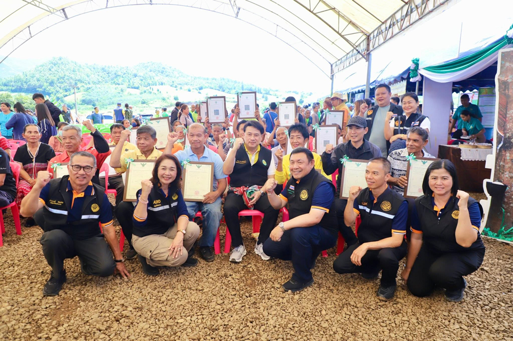 เกษตรกรเตรียมเฮ “ธรรมนัส” เร่งรัดแจกโฉนดเพื่อการเกษตร 200,000 แปลงภายในปี 69