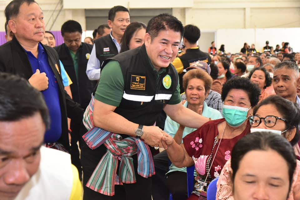 เกษตรกรเตรียมเฮ “ธรรมนัส” เร่งรัดแจกโฉนดเพื่อการเกษตร 200,000 แปลงภายในปี 69