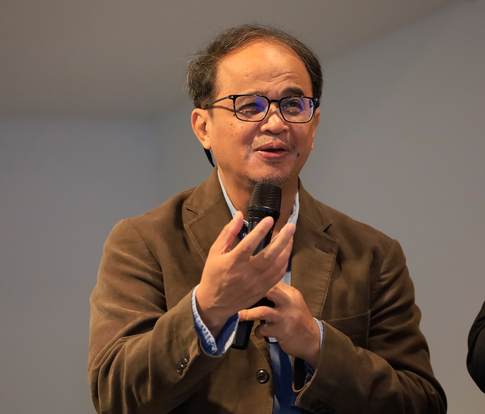 นายเดโช ไชยทัพ