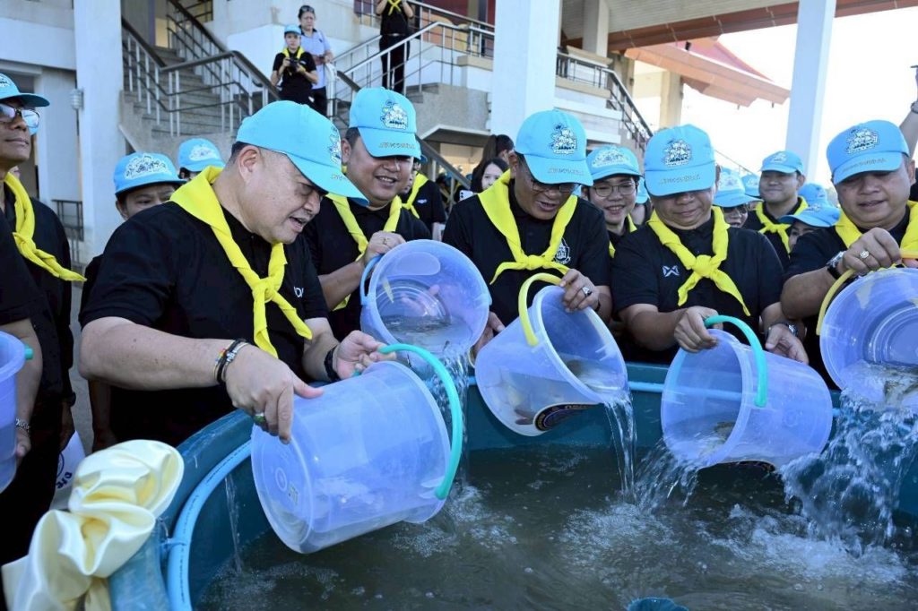 ปลัดเกษตร นำทีมกระทรวงเกษตรฯ ร่วมกิจกรรมจิตอาสาพัฒนา จ.พระนครศรีอยุธยา มุ่งสร้างรายได้ยกระดับคุณภาพชีวิตที่ดีขึ้น พร้อมทั้งสานต่อแนวพระราชดำริฯ ต่อไป
