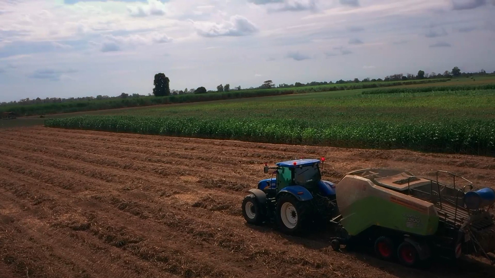 กลุ่มน้ำตาลไทยรุ่งเรือง โรงงานศรีเทพ คิกออฟโครงการ Cane Hero ฮีโร่อ้อยสดศรีเทพ ส่ง “5 ทีมฮีโร่” สนับสนุน-ส่งเสริม-สร้างสุข เกษตรกรชาวไร่อ้อย สู่วิถี ESG