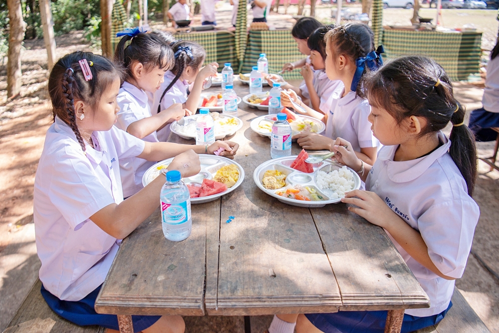 “ไข่ไก่” จากอาหารกลางวัน สู่โอกาสของเยาวชน