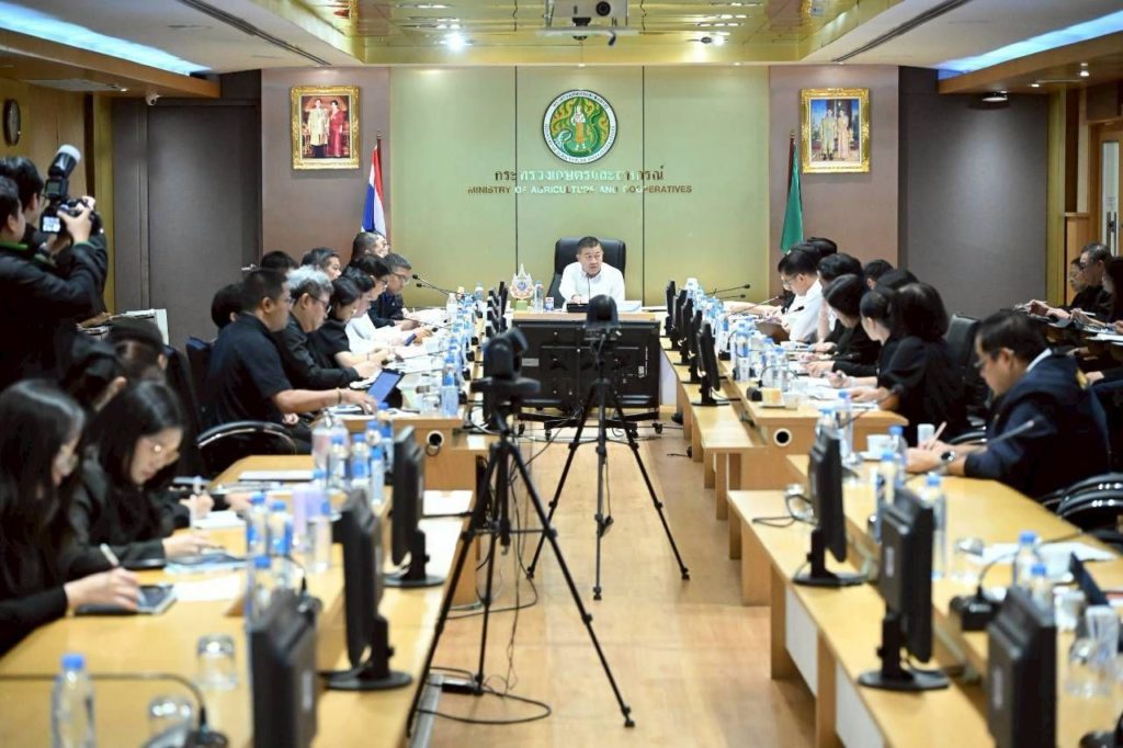 ปลัดเกษตรฯ สั่งลุย! รับมือวิกฤตโลก ชูสูตรปุ๋ย 70:30 - พลังงานทดแทน ลดต้นทุนช่วยเกษตรกรสู้ภัยน้ำมันแพง