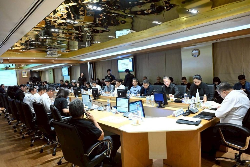 ปลัดเกษตรฯ สั่งลุย! รับมือวิกฤตโลก ชูสูตรปุ๋ย 70:30 - โซลาร์เซลล์ ลดต้นทุนช่วยเกษตรกรสู้ภัยน้ำมันแพง