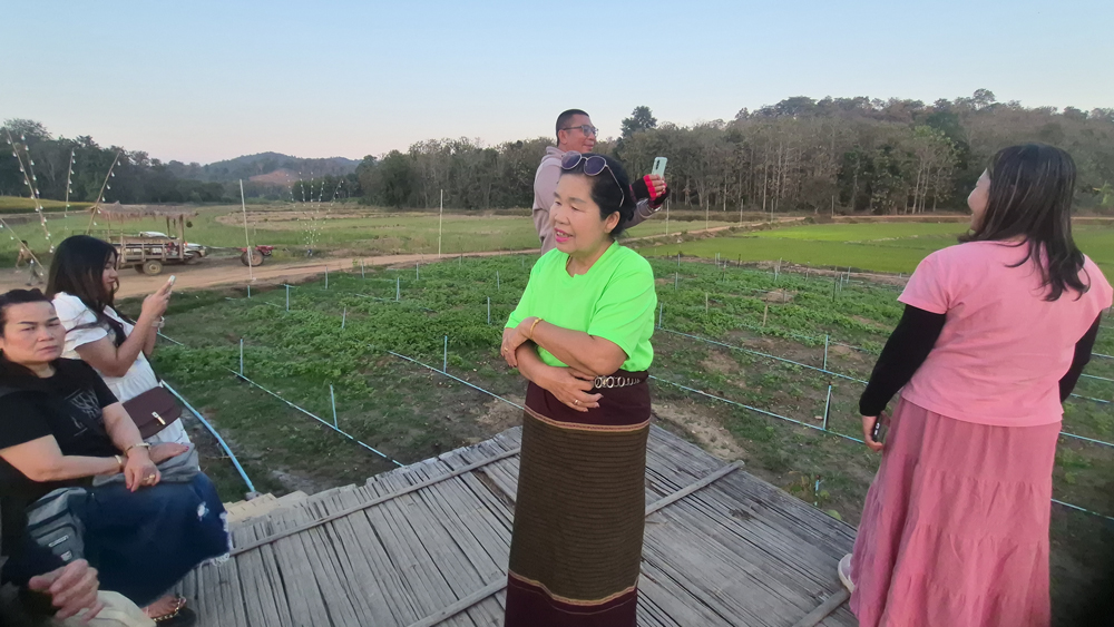 ธ.ก.ส. พาเที่ยวชุมชนบ้านนาต้นจั่น ที่นี่มีอะไรดี? นักท่องเที่ยวทั่วโลกจึงหลั่งไหลมา