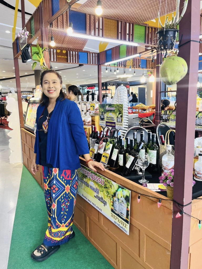 สวนบุญธรรมพัทลุงทำได้ จบบัญชีมาทำเกษตร เปลี่ยนมะพร้าวจากลูกละ 10 เป็น 400 บาท