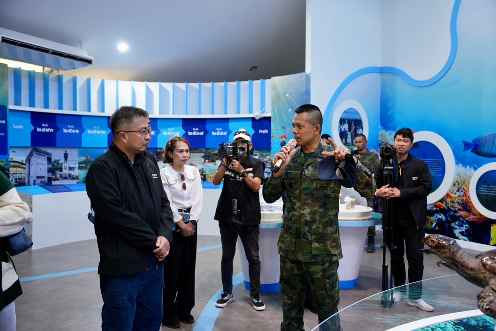 “กปร. นำคณะสื่อมวลชนลงพื้นที่สัตหีบ เปิดภารกิจ “ศูนย์อนุรักษ์พันธุ์เต่าทะเล” สืบสานพระราชดำริ ฟื้นชีวิตเต่าทะเล คืนสมดุลระบบนิเวศสู่ท้องทะเลไทย”