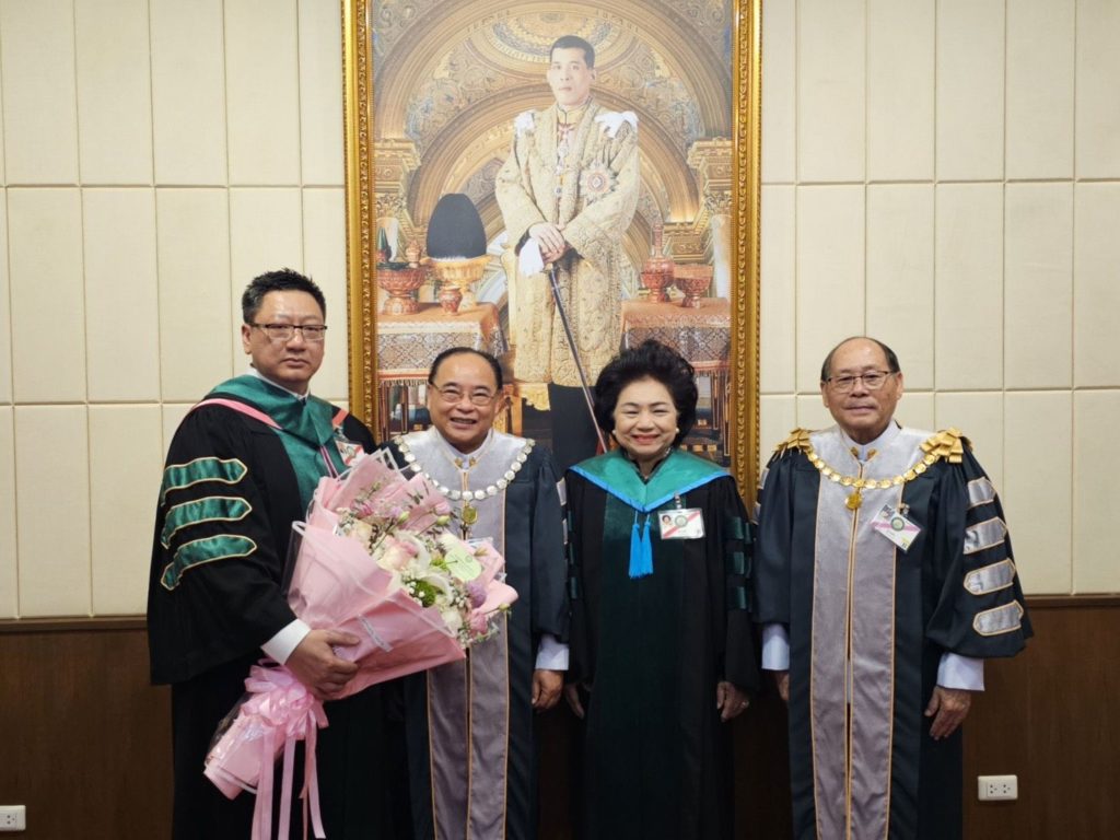 สองผู้บริหาร “สหฟาร์ม” สร้างชื่อรับพระราชทานเกียรติคุณจากมหาวิทยาลัยแม่โจ้ ตอกย้ำความสำเร็จผู้นำอุตสาหกรรมอาหารไทย