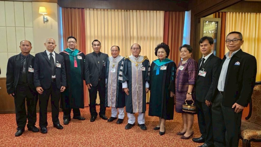 สองผู้บริหาร “สหฟาร์ม” สร้างชื่อรับพระราชทานเกียรติคุณจากมหาวิทยาลัยแม่โจ้ ตอกย้ำความสำเร็จผู้นำอุตสาหกรรมอาหารไทย