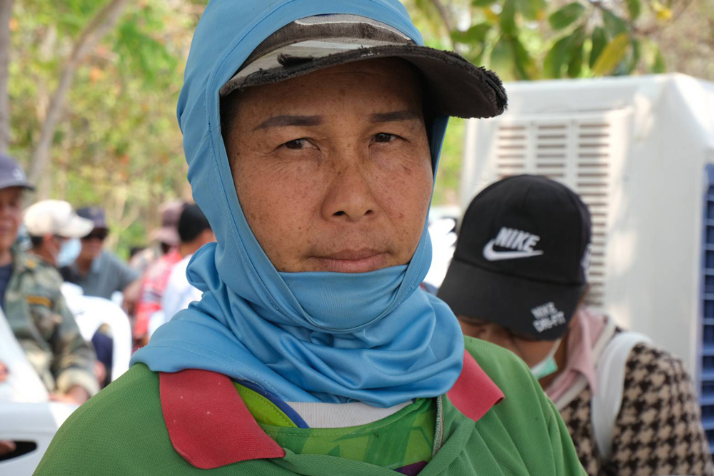 นางเดือน คำมี